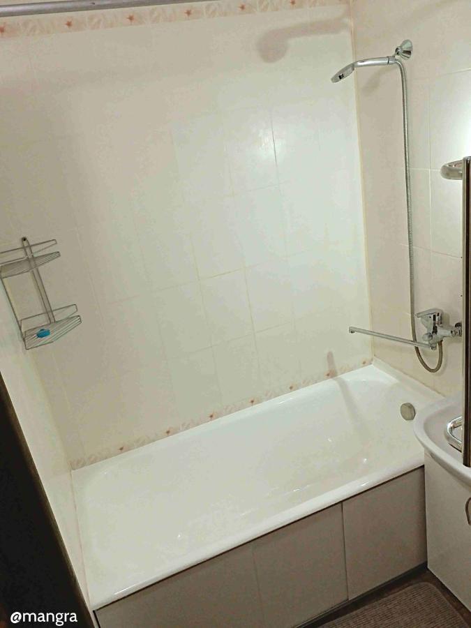 Kozzy Apartment In Kiev City Center Lu7 المظهر الخارجي الصورة