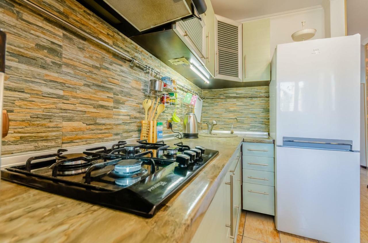 Kozzy Apartment In Kiev City Center Lu7 المظهر الخارجي الصورة