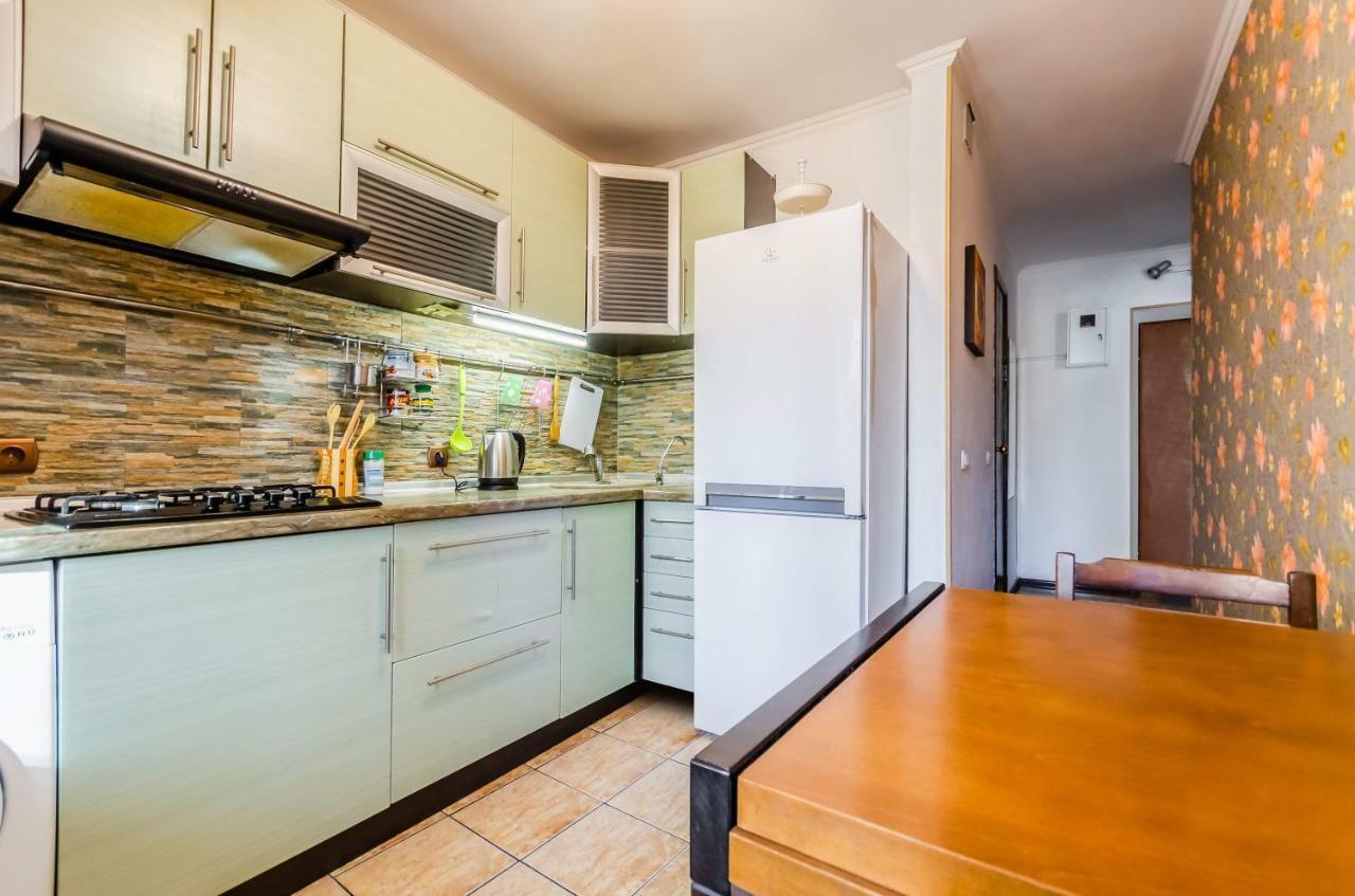 Kozzy Apartment In Kiev City Center Lu7 المظهر الخارجي الصورة